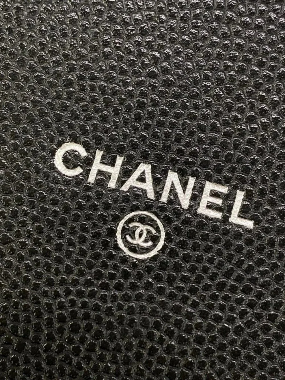 CHANEL accessories	box dust